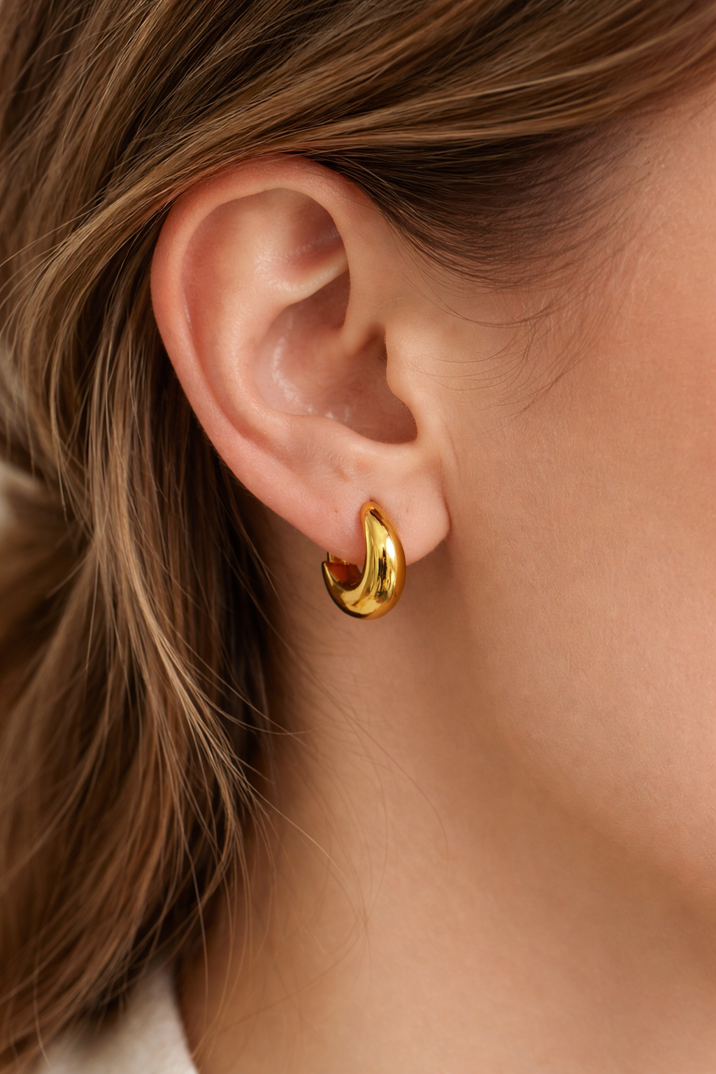 Minimalist Huggie Hoop Earrings
